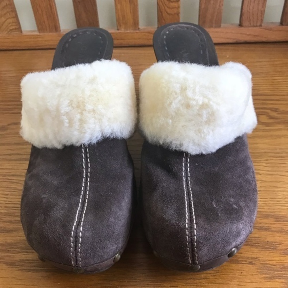 Gianni Bini Furrever Brown Suede Clogs - Picture 3 of 6